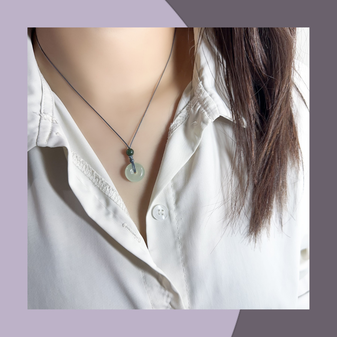 玻璃冰種平安扣頸繩 · 天然緬甸翡翠| M014111
