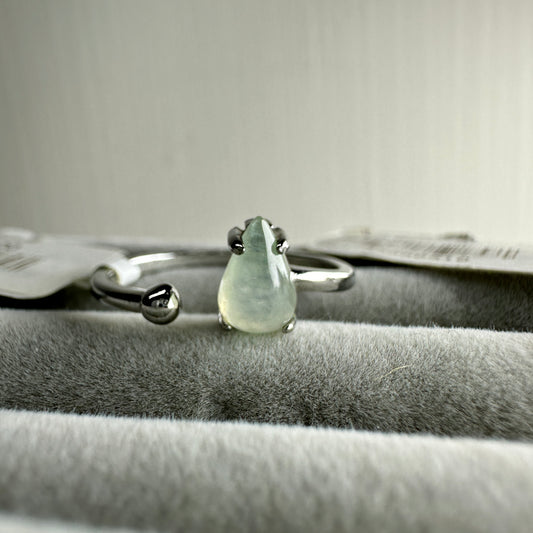 Drop-shaped cabochon jadeite ring 💍 Natural Burmese jadeite | M06911