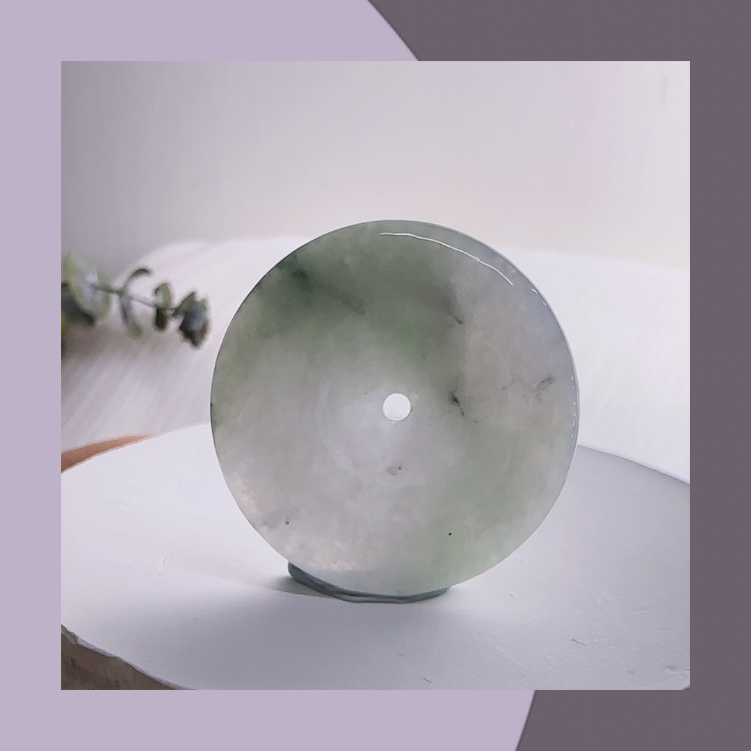 烏雞帶綠翡翠平安扣 · 天然緬甸翡翠｜ M08805