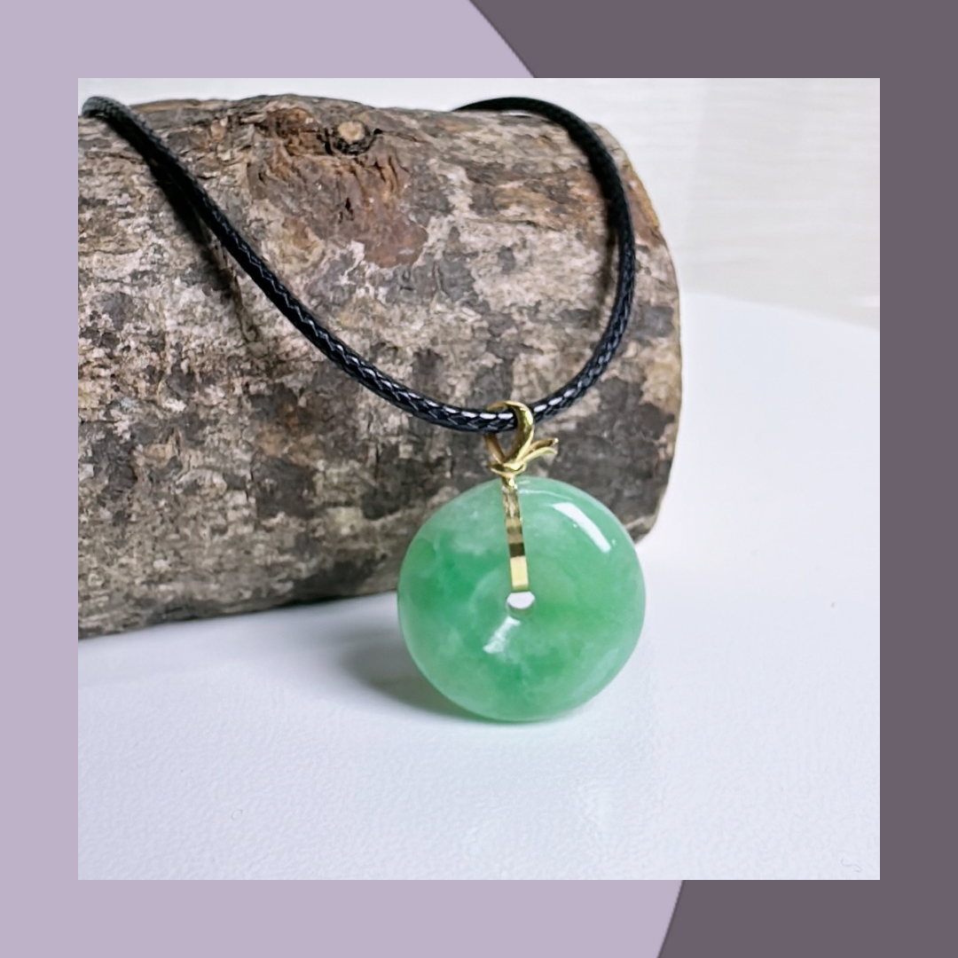 果綠翡翠平安扣(18k扣頭)· 天然緬甸翡翠 ｜ M014150