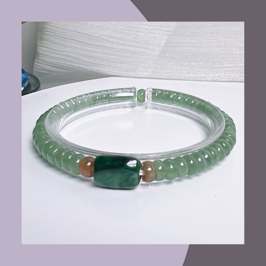 冰辣綠隨形+冰綠算盤珠翡翠手串