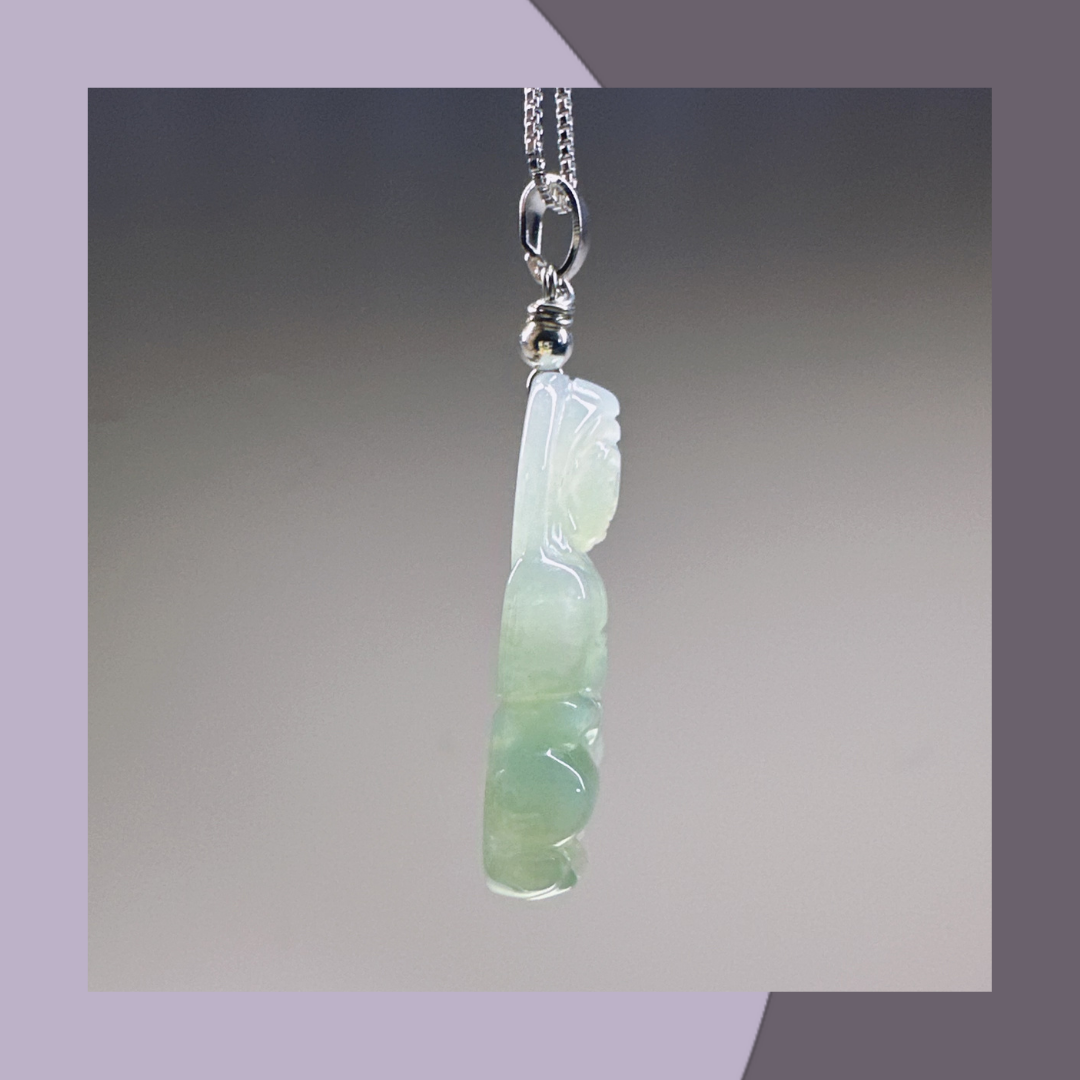 綠飄花翡翠觀音 · 天然緬甸翡翠｜ M014146