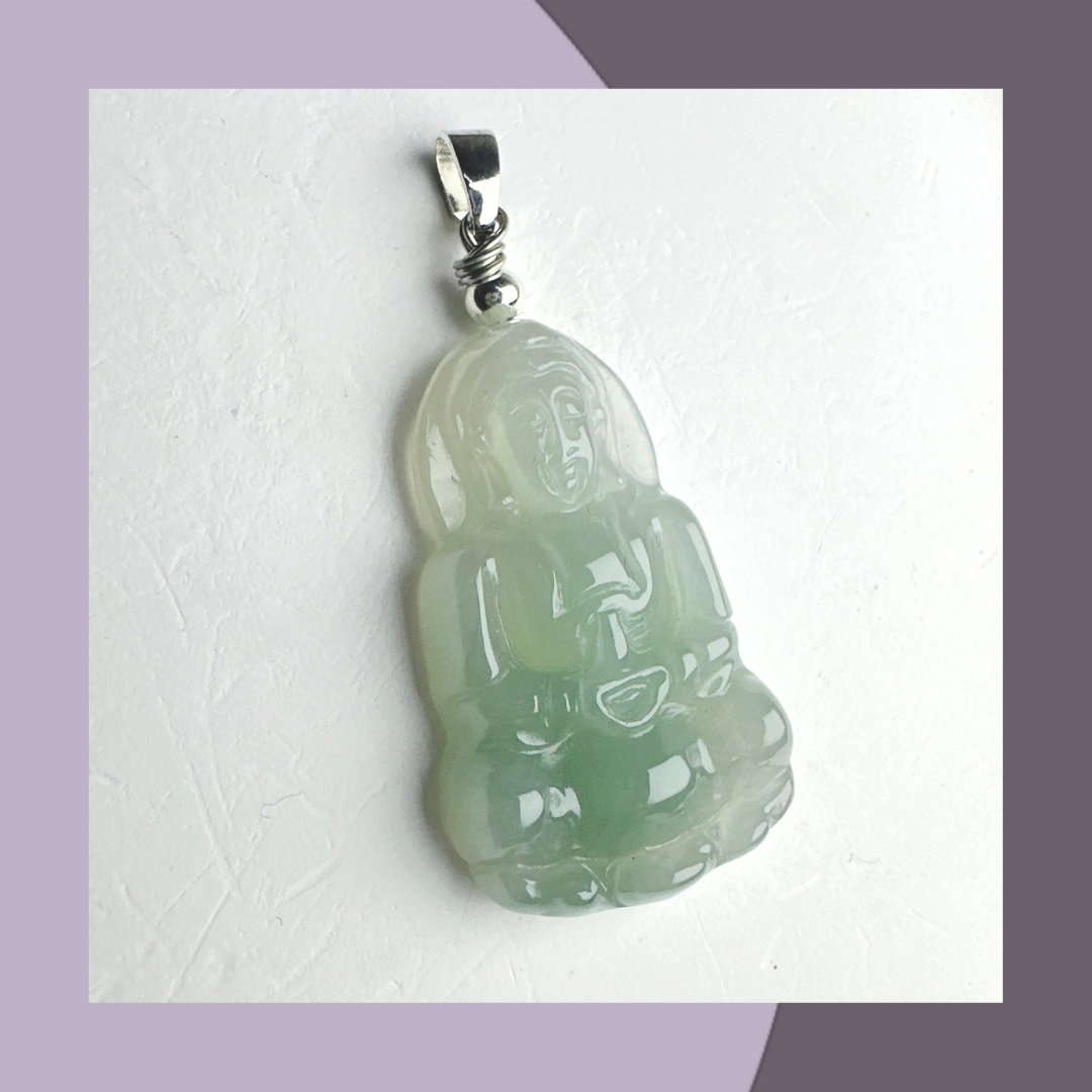 綠飄花翡翠觀音 · 天然緬甸翡翠｜ M014146