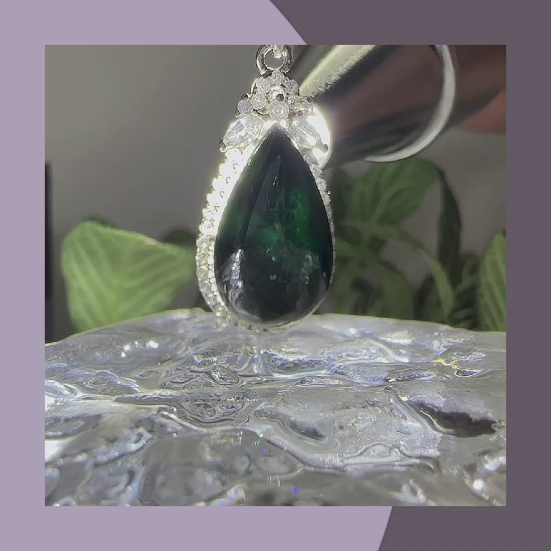 水滴形墨翠翡翠頸鏈· 天然緬甸翡翠｜ M01816 – Moloco